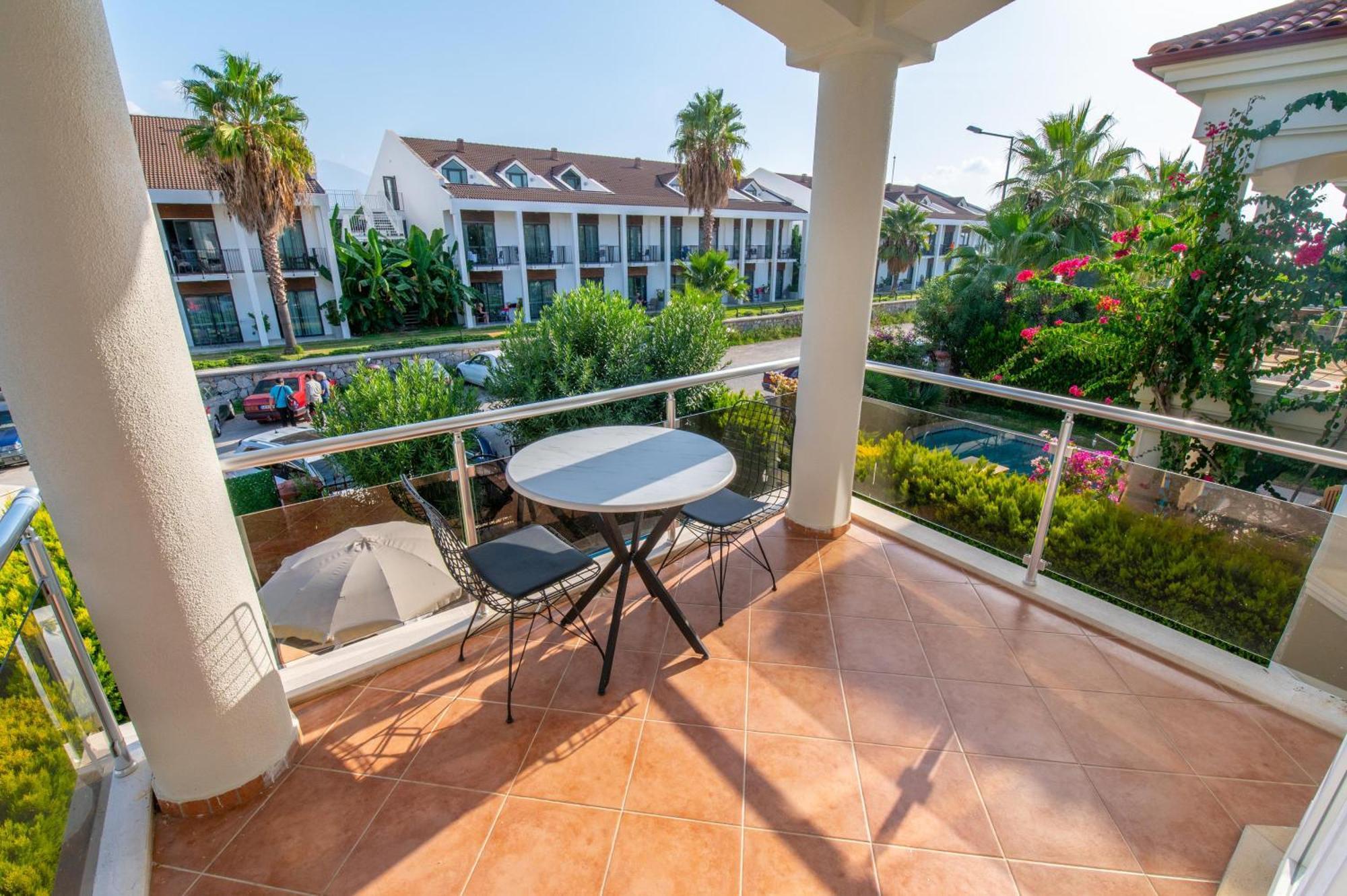 Sunset Beach Resort Aqua Lettings Fethiye Exterior foto