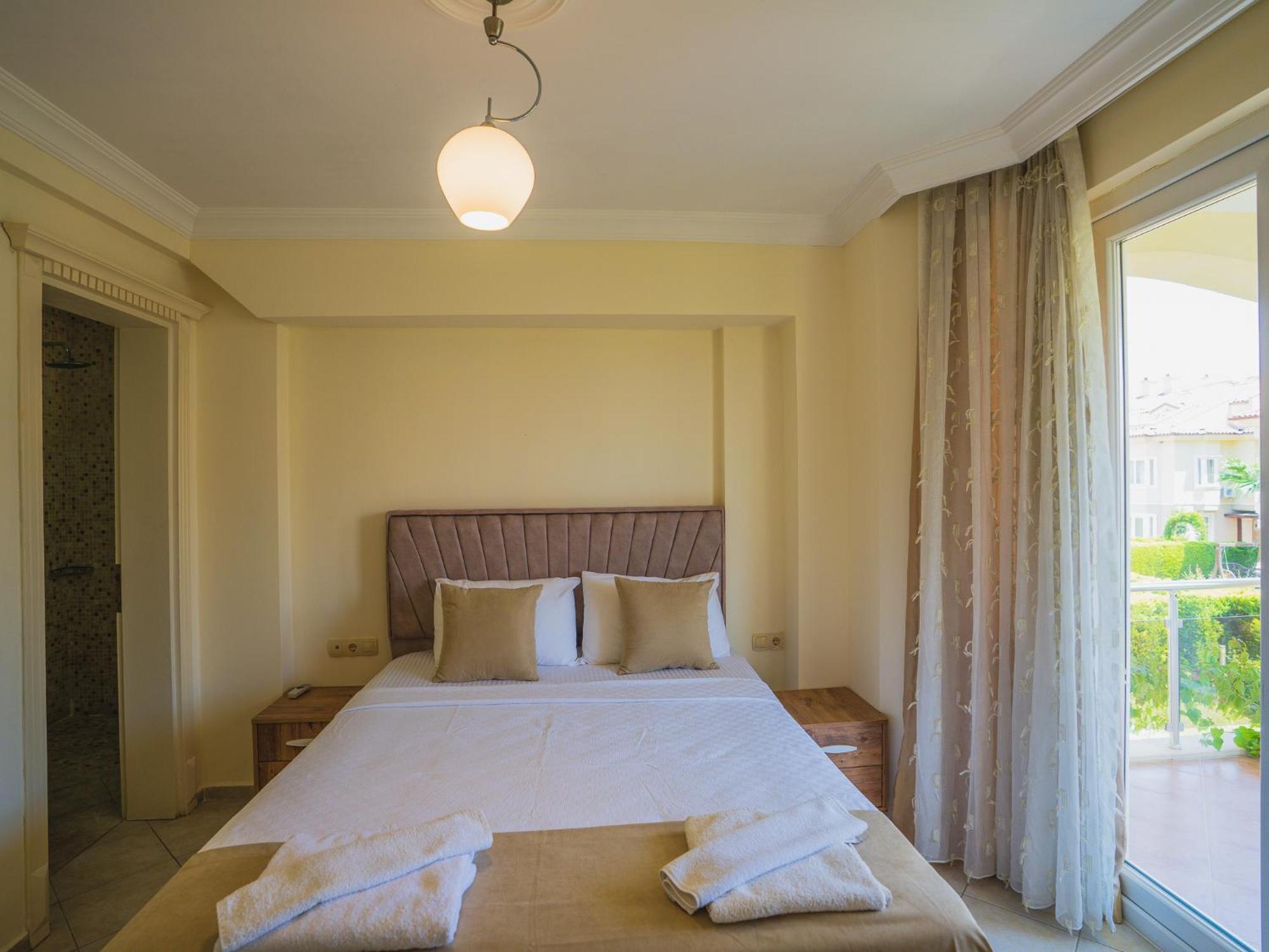 Sunset Beach Resort Aqua Lettings Fethiye Exterior foto