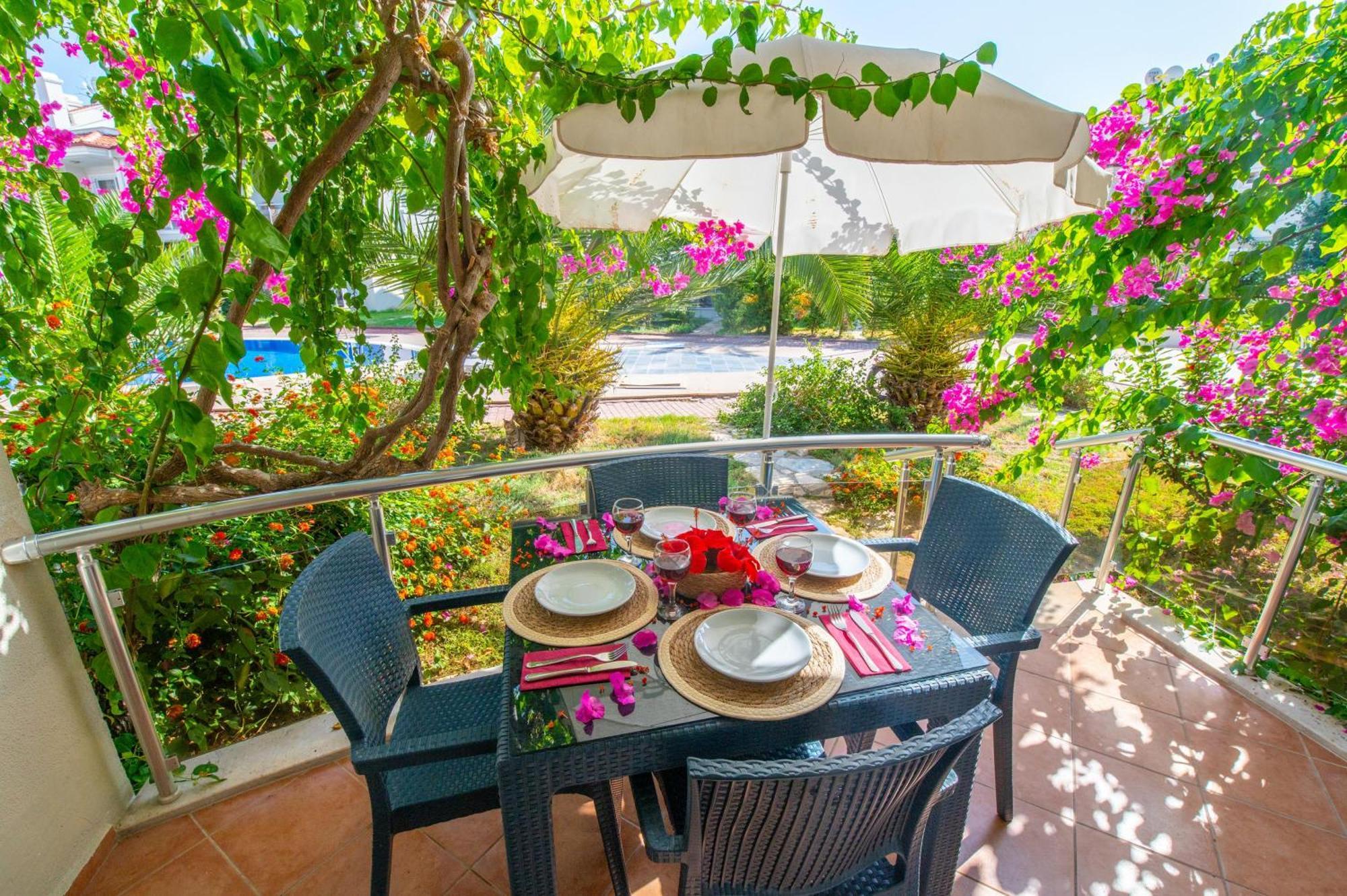 Sunset Beach Resort Aqua Lettings Fethiye Exterior foto