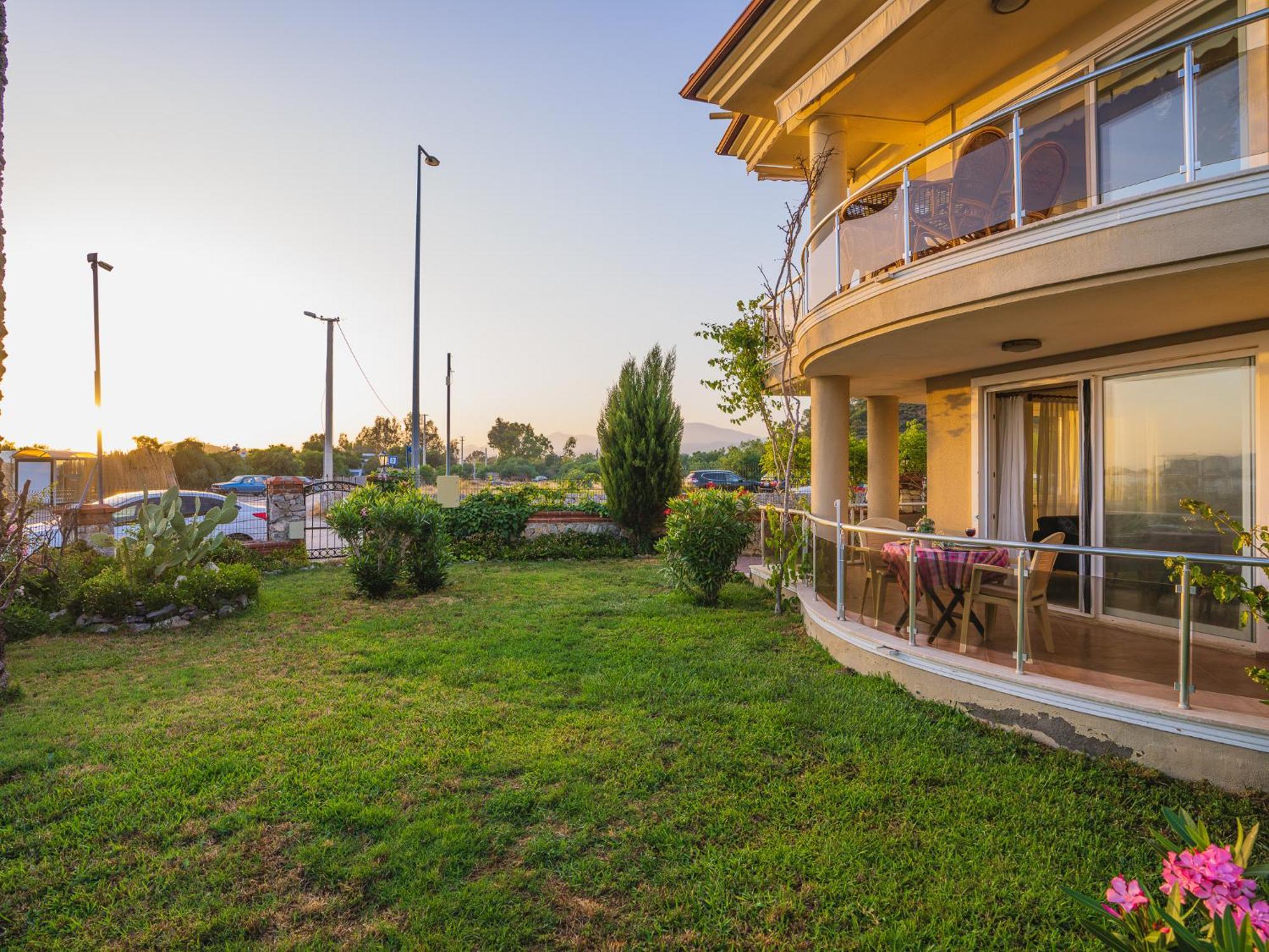 Sunset Beach Resort Aqua Lettings Fethiye Exterior foto